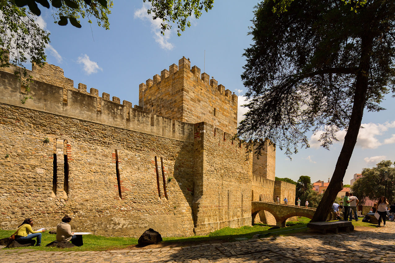 Walls of Castelo de Sao Jorge